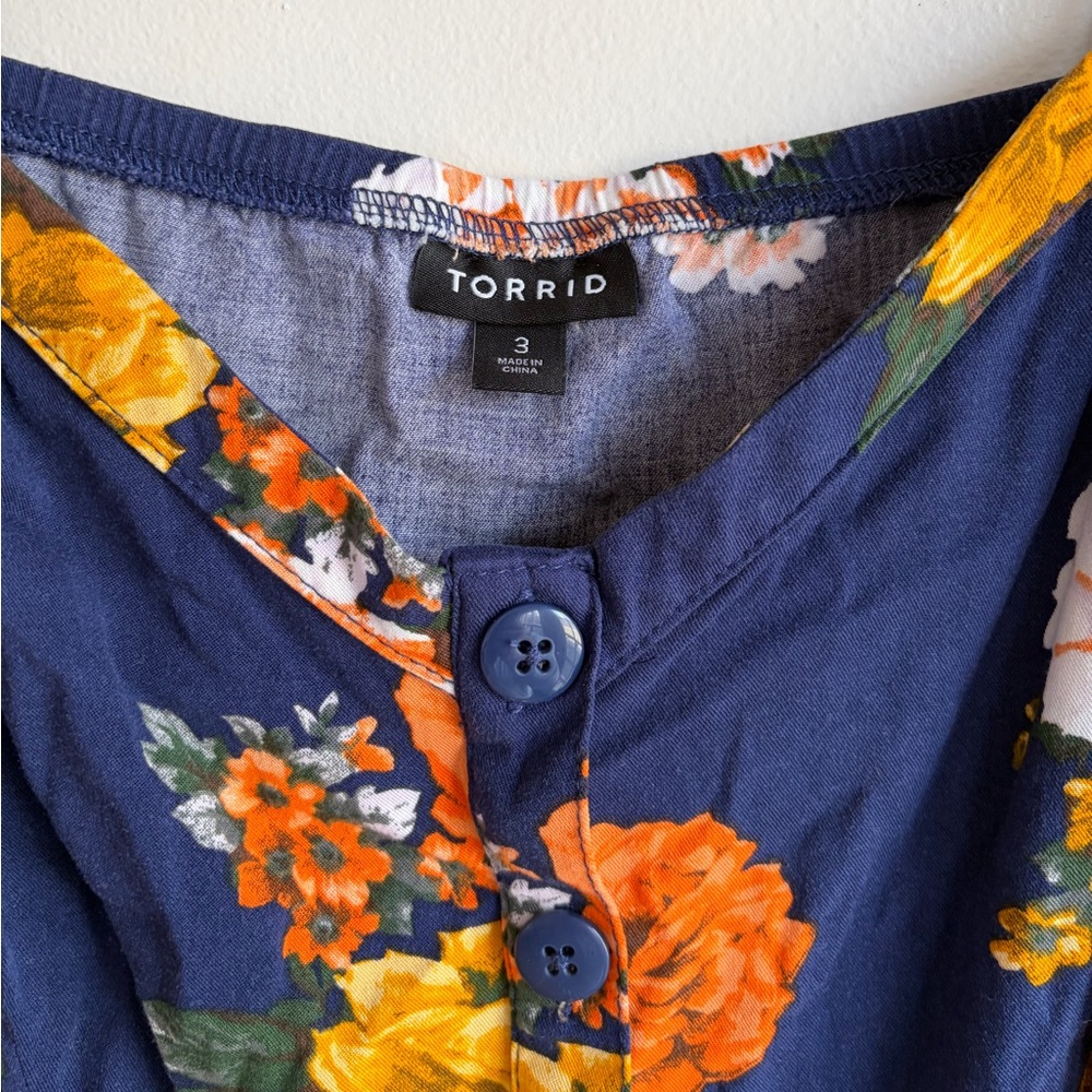 Torrid Navy Blue Button Front Floral Tank Top Size 3 - Picture 3 of 6